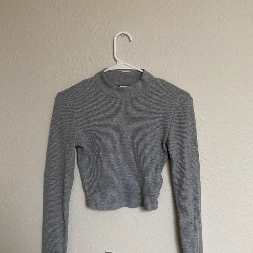 TNA Heather Gray Ribbed Long-Sleeve Crop Top